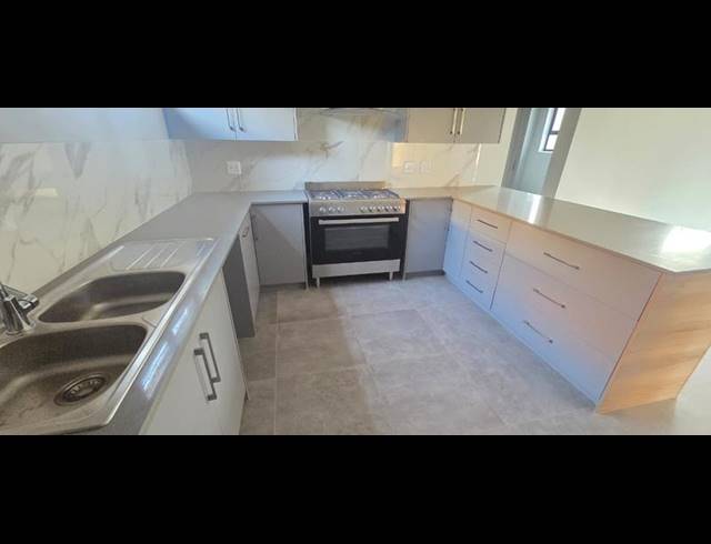 3 BEDROOM HOUSE FOR SALE IN FOUNTAINBROOK ESTATE